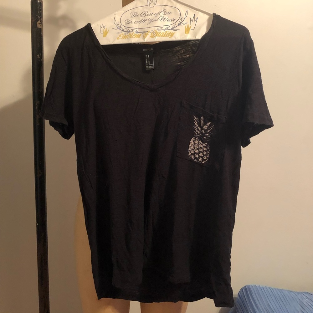 Black Pineapple Pocket Tee